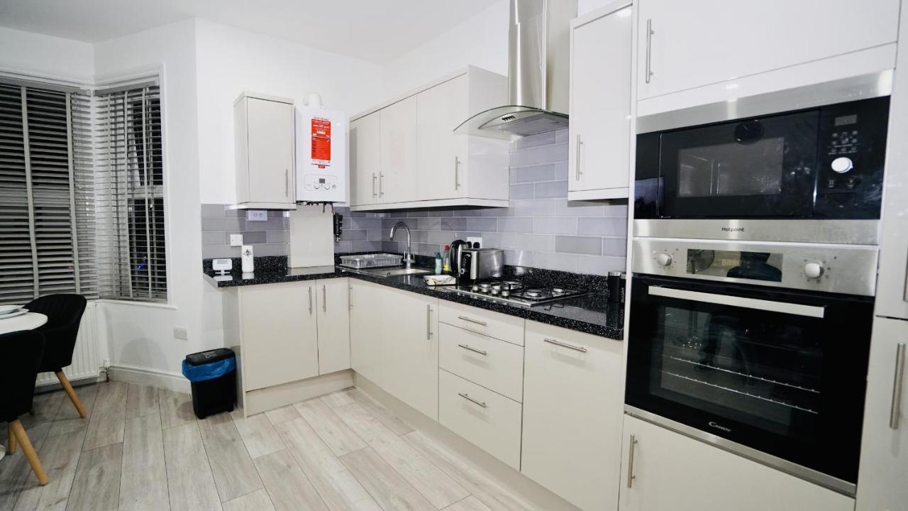 E2M Stays Lovely Apt Close To Ilford Station With Free Parking Luaran gambar